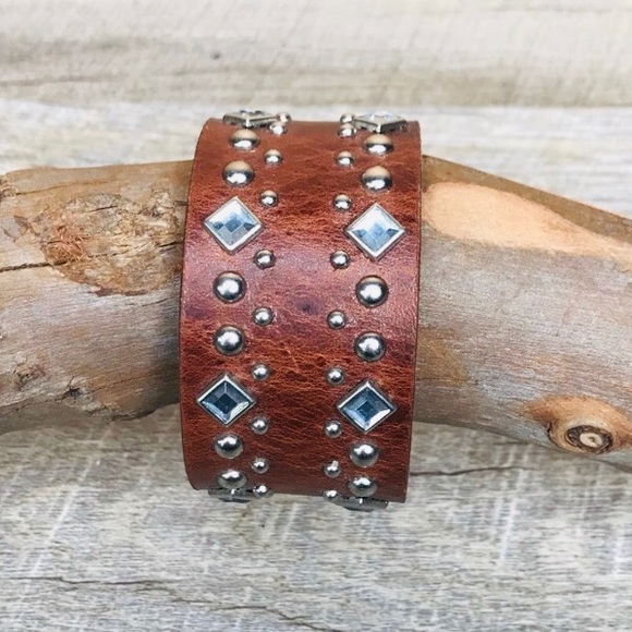 handmade Jewelry - Last drop Firm 😁 leather cuff with rhinestones